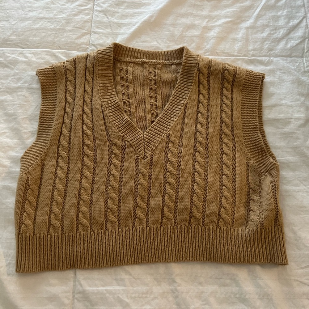 Sweater vest